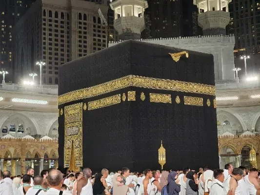 Questions to Ask Before You Book an Umrah Package in the UK
